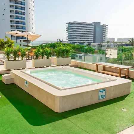 Sunset Oceanfront Apartamento